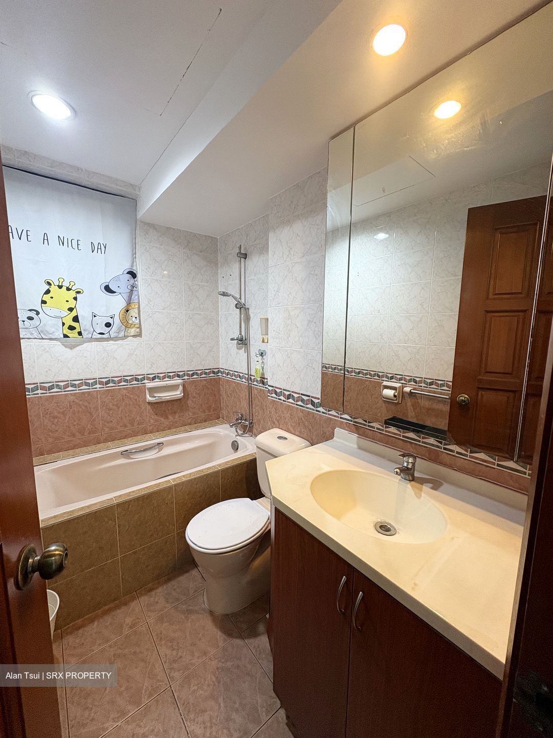 Simsville (D14), Condominium #617375351
